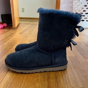 UGG Bailey Bow II Short